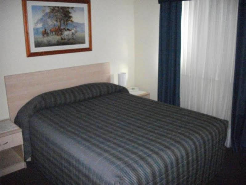 Baybrook Motor Inn Масуэллбрук Экстерьер фото